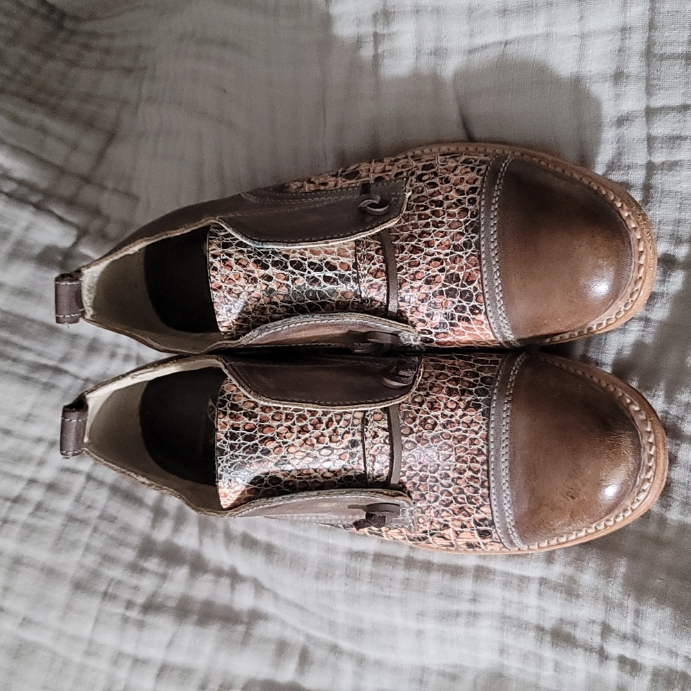 Freebird Oxford Slip-on